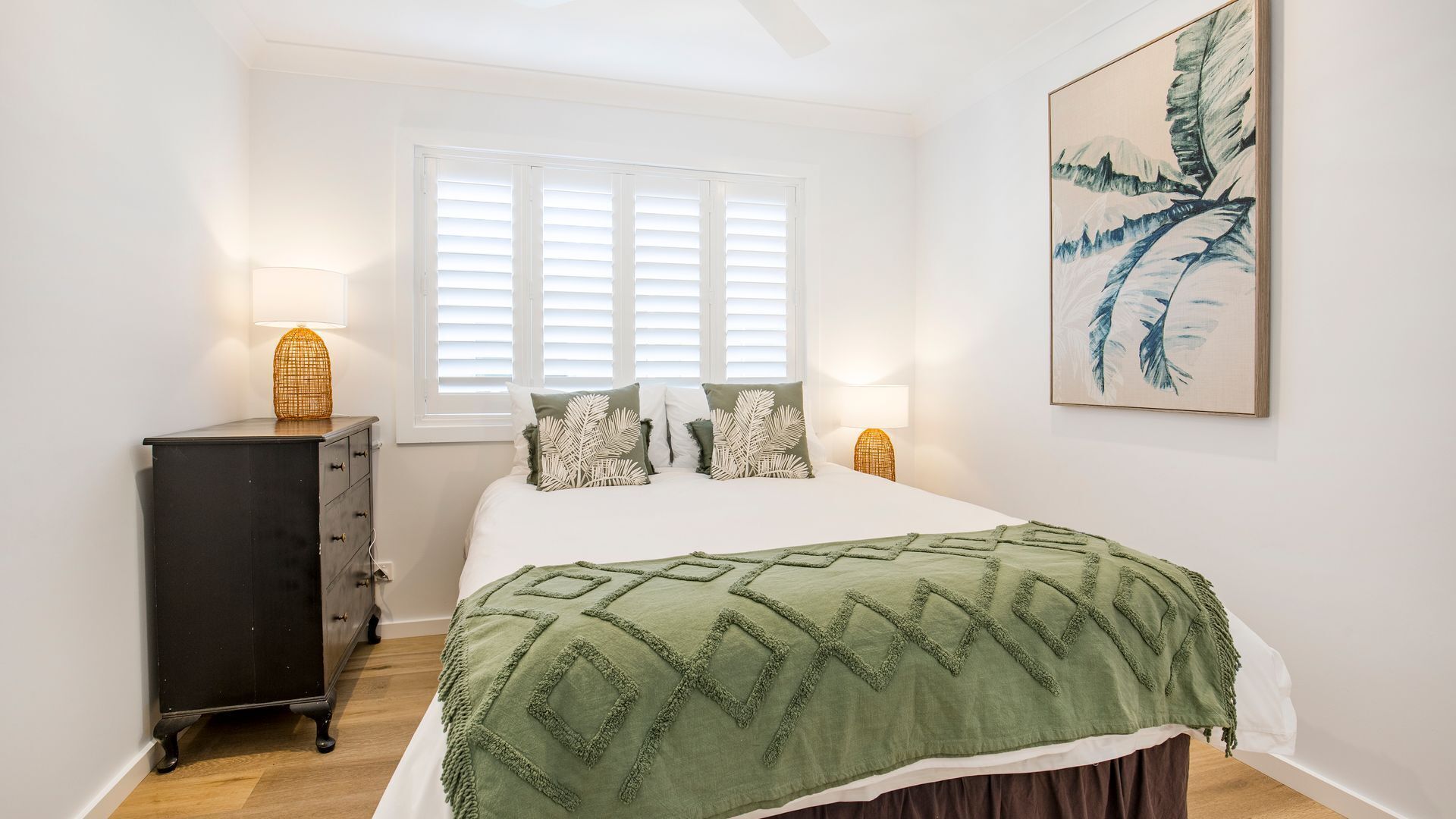 3 bedrooms, iron/ironing board, travel cot, free WiFi