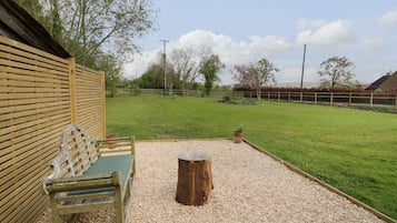 Cottage | Property grounds