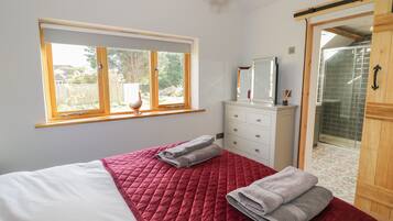 Cottage | 1 bedroom, individually decorated, individually furnished, free WiFi