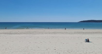 Charming En-suite Bedroom With Patio in St Aubin