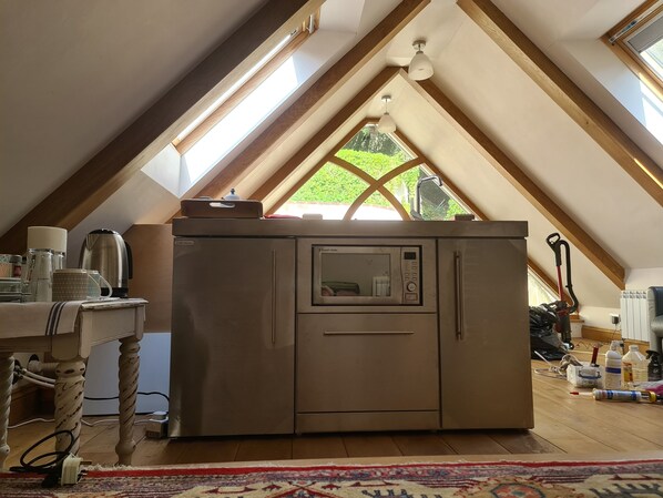 Apartment | Private kitchen | Fridge, microwave, oven, stovetop