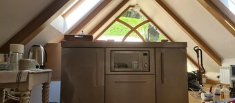 Charming En-suite Bedroom With Patio in St Aubin