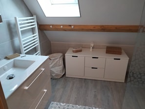 Een douche, een haardroger