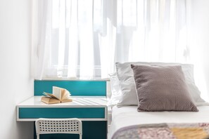 2 Schlafzimmer, Schreibtisch, Bügeleisen/Bügelbrett, kostenloses WLAN