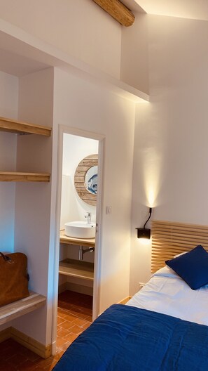 4 chambres, bureau, fer et planche Ă repasser, accĂšs au Wi-Fi (inclus)