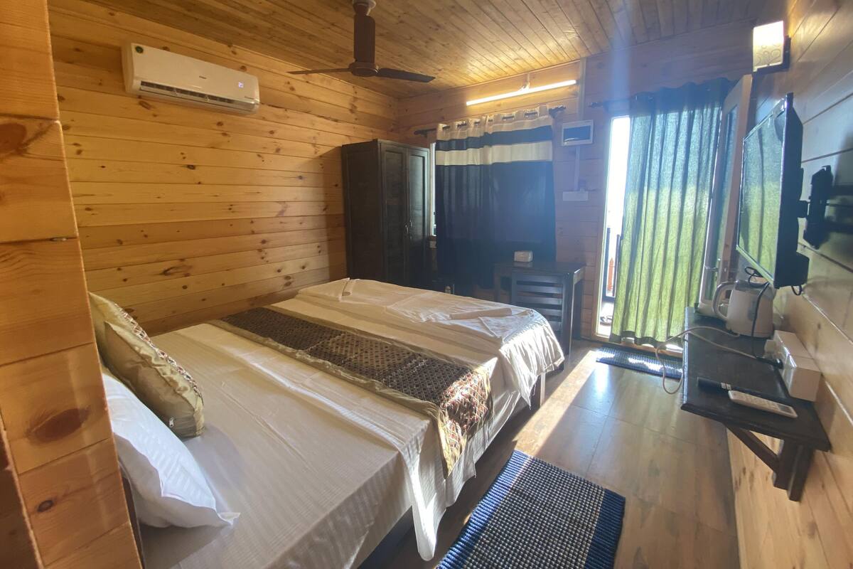 Minibar, strykejern/-brett og wi-fi (inkludert)