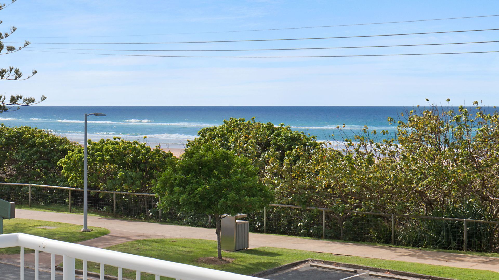 Longbeach 6 - Beachfront Bilinga - Min. 3 night stays! — image 3