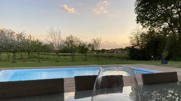 Piscine extérieure, piscine chauffée