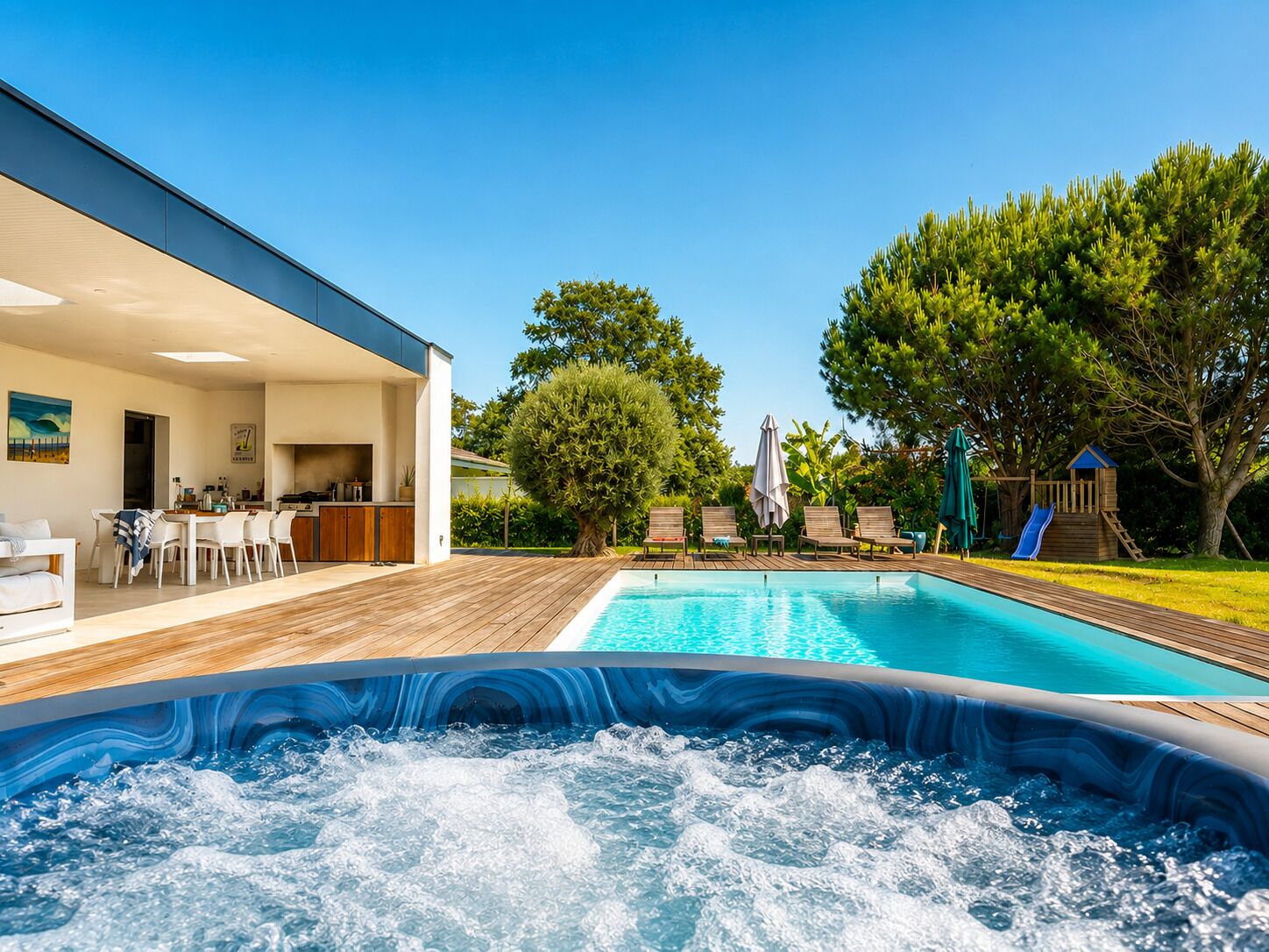 Outdoor pool, a heated pool