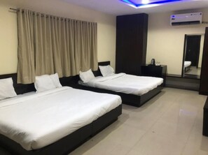 Deluxe Room | Laptop workspace, free WiFi - Hotel Imperial Udaipur (Udaipur)