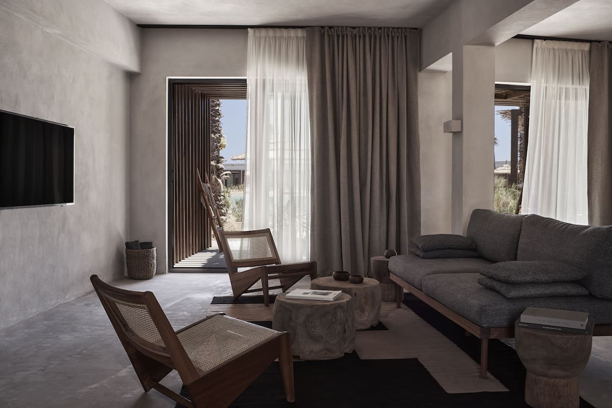 Junior Suite | 1 bedroom, Egyptian cotton sheets, premium bedding, minibar