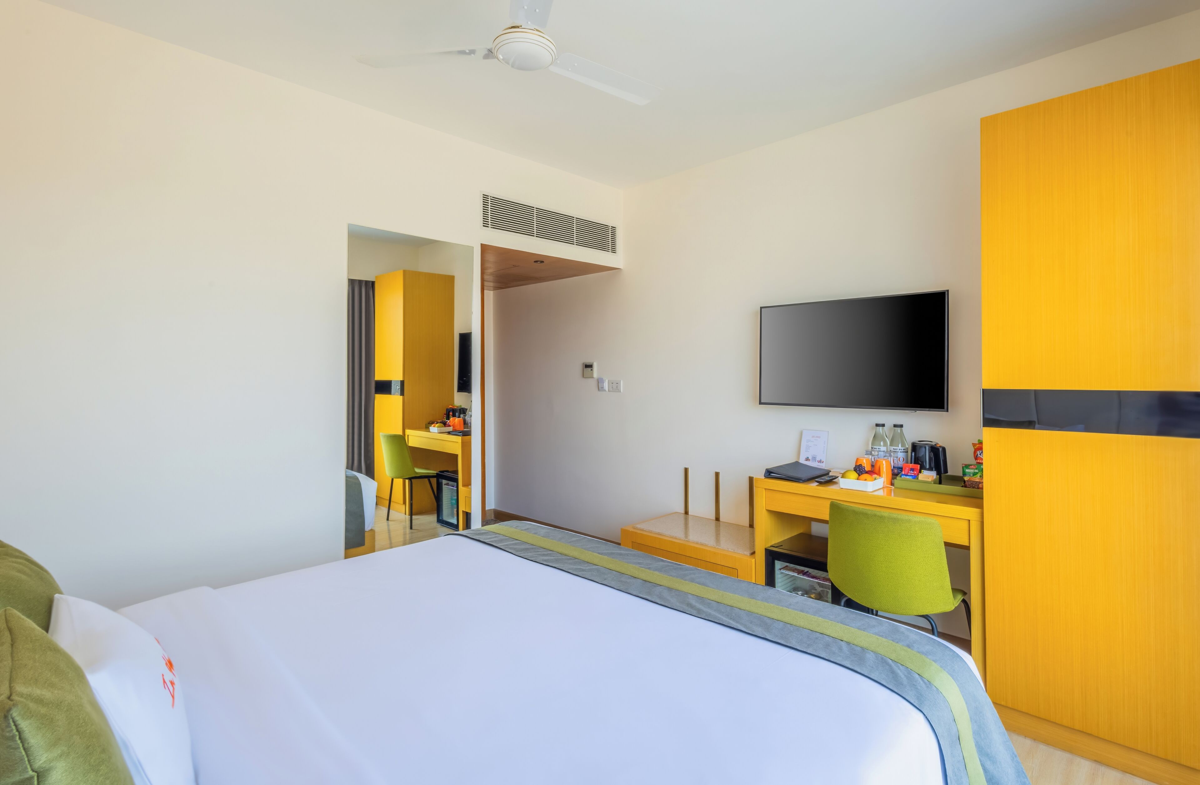 connect room | 1 bedroom, premium bedding, memory-foam beds, minibar
