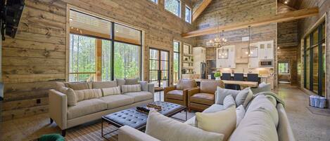 Smart TV, chimenea, futbolito, mesa de ping pong