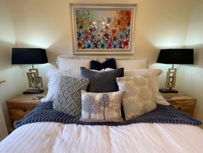 2 bedrooms, desk, iron/ironing board, free WiFi - Relax at the Blue Spa House in the Highlands (Inverness)