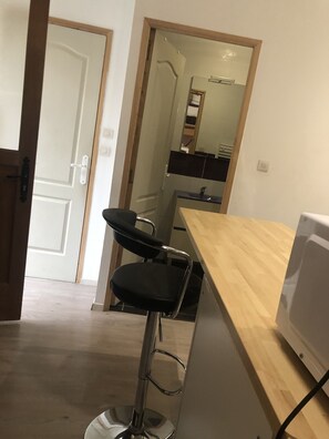 Dining - Studio, in hyper center * courtyard*bike room (Bordeaux)