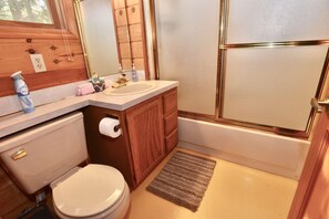 Ferienhaus, 3 Schlafzimmer | Badezimmer