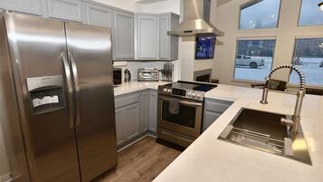 Rumah, 3 kamar tidur | Dapur pribadi | Peralatan masak/sendok-piring