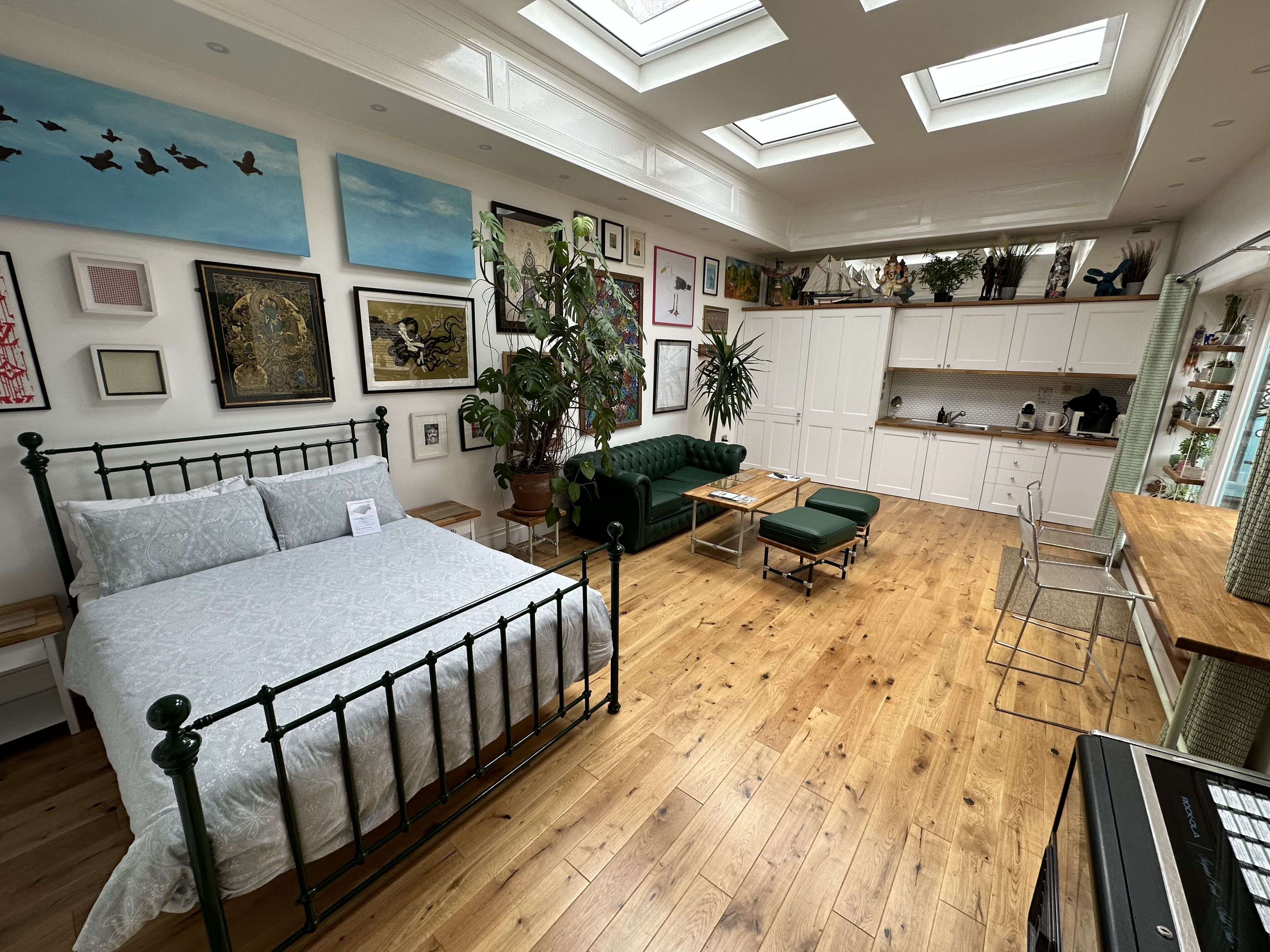 Premium Studio, Courtyard View (Room D)