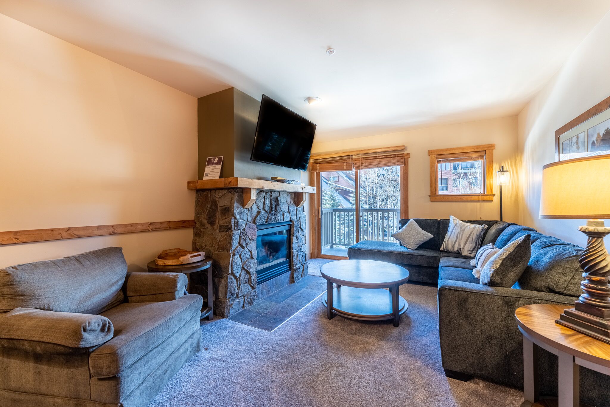 Private Balcony, Ski Slope Views, Walk to Lifts, Spacious Rooms, Hot Tub
