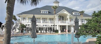 Bristol Penthouse 1 - Top Floor -Highrise Luxury Beach Club 5/5,