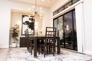 Dining room -  Kaizer Anthony Living (Houston)
