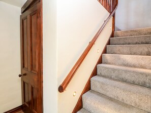 2 bedrooms, individually decorated, individually furnished, free WiFi - The Olde Coach House (Chesterfield)