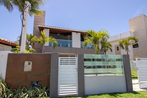 숙박 시설 정면