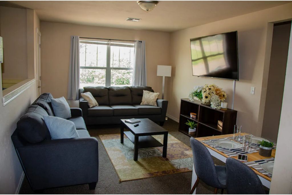Charming 2Bedroom! Close to Ft Sill/Hospital!!