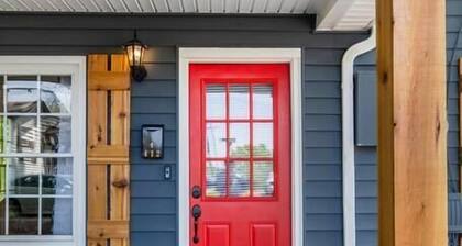 Charming cottage north of Gastonia — stylish, comfy retreat near local amenities