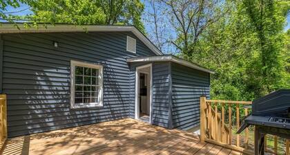 North of Gastonia Cute Cottage w/ Comfort & Style