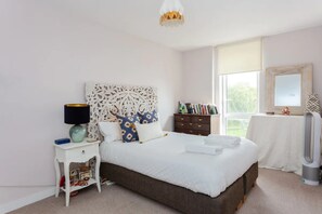 Appartement, 2 lits doubles | 2 chambres, fer et planche à repasser, draps fournis