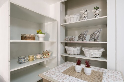 Lovely & Budget apartment at the Center, gardens & German colony