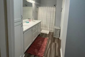Combined shower/tub, hair dryer, towels, soap - Quiet, Relaxing & Cute Beach Home W/ Ocean Views! (Crystal Beach)
