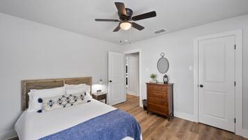 3 bedrooms, iron/ironing board, travel crib, free WiFi