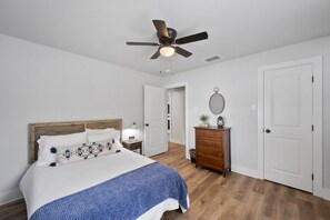 3 bedrooms, iron/ironing board, travel cot, free WiFi