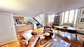 Télévision, lecteur de DVD, livres, vidéothÚque