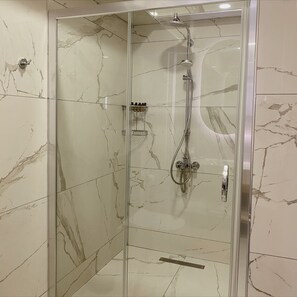 Shower, rainfall showerhead, designer toiletries, hair dryer - Lal Azure Alacati (Cesme)