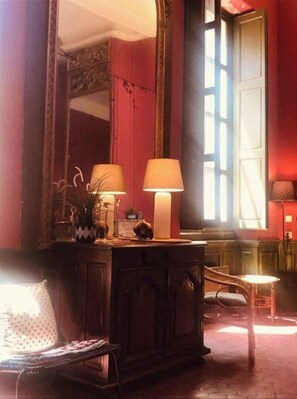 Interior - RARE - Palais des Papes - Apartment in a private mansion (Avignon)