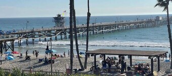 Walk to Beach - KING Apt In #1 Area! - AC