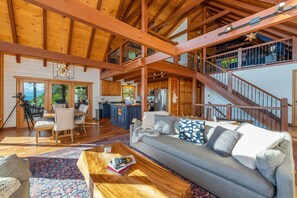 Smart TV, fireplace, DVD player, books - A Celestial Chalet | Pets, Hot Tub & Majestic Mountain Views! (Old Fort)