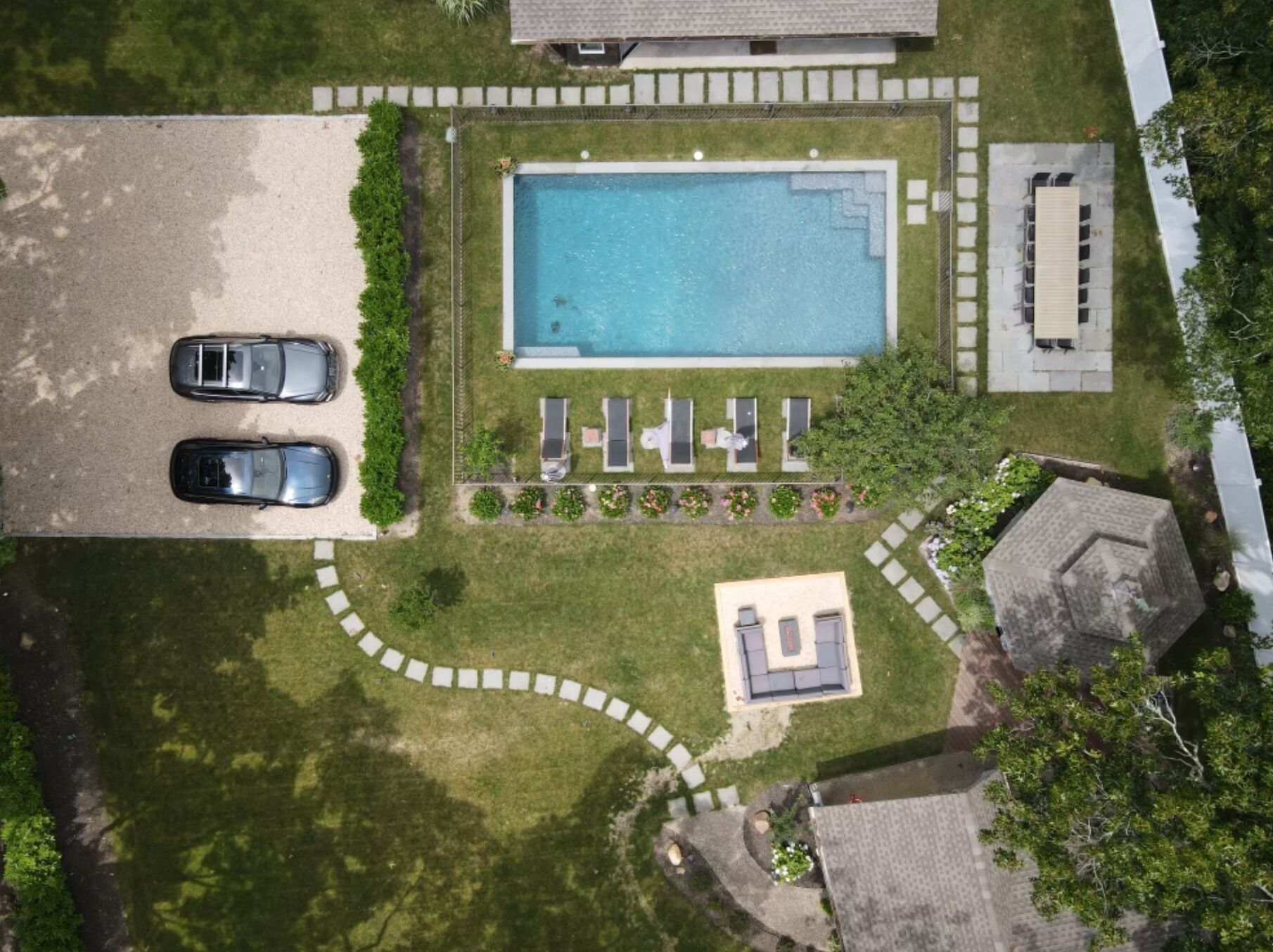 Beautiful Hamptons Escape with Pool