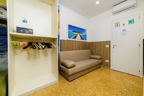 TV 30-inch có truyền hình cáp 