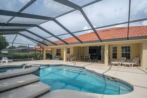 Pool - Luxury with a pool Su (Inverness)