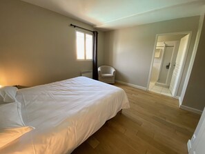 5 Schlafzimmer, Internetzugang, Bettwäsche