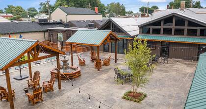 HAUCK'S NEST in the heart of Germantown!