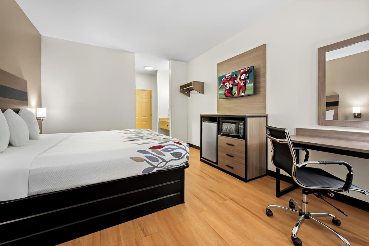 Down duvets, desk, iron/ironing board, free WiFi