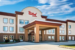 Front of property - Red Roof Inn & Suites Houma (Houma)