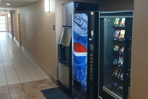 ماكينة بيع آلية