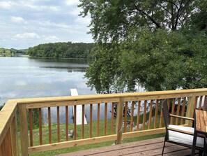 Property grounds - Private lake home less than 1 hour from the cities (Maple Lake)