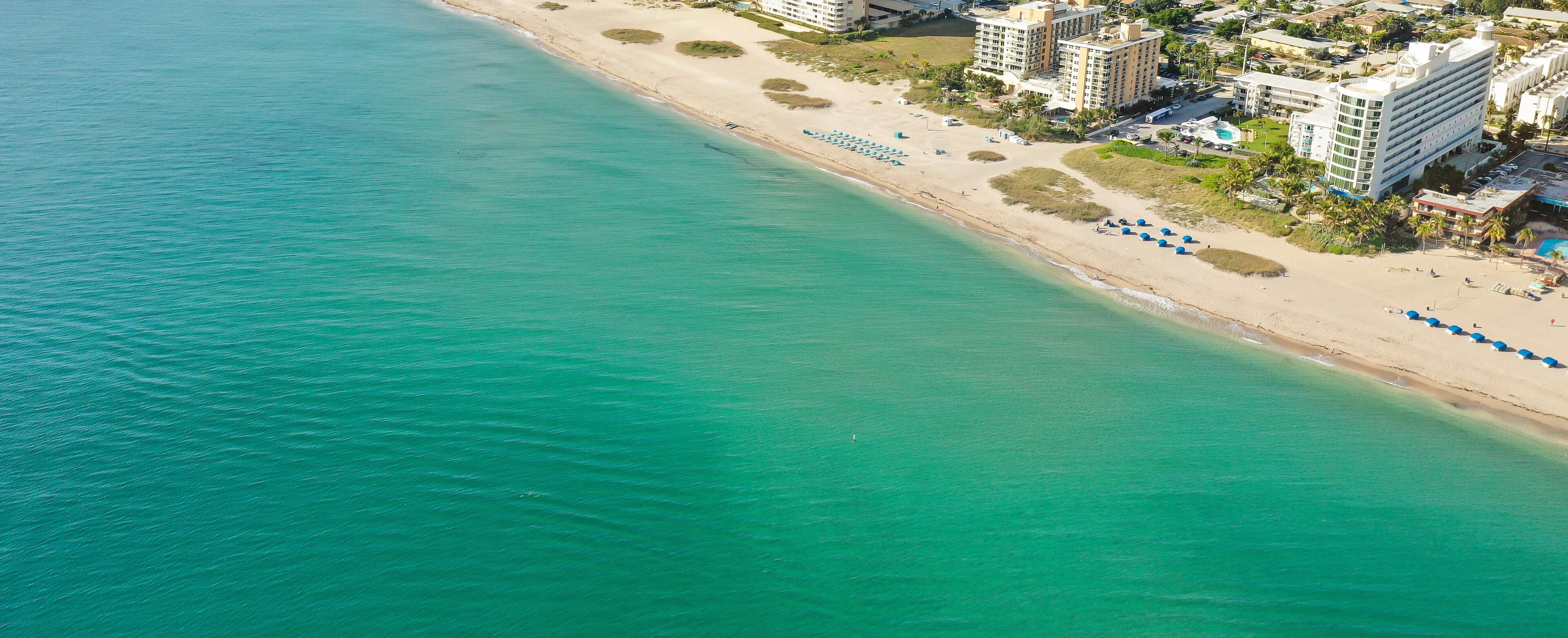 كراسي للتشمس، مناشف للشاطئ